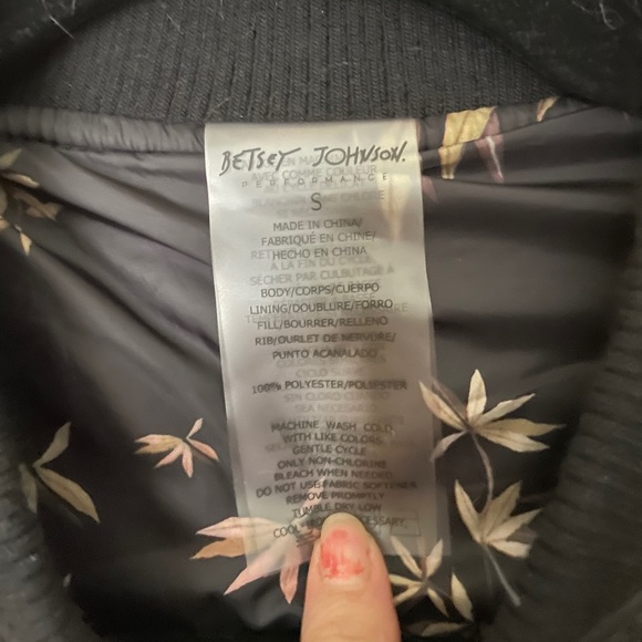 Betsy Johnson lightweight jacket - Picture 2 of 4